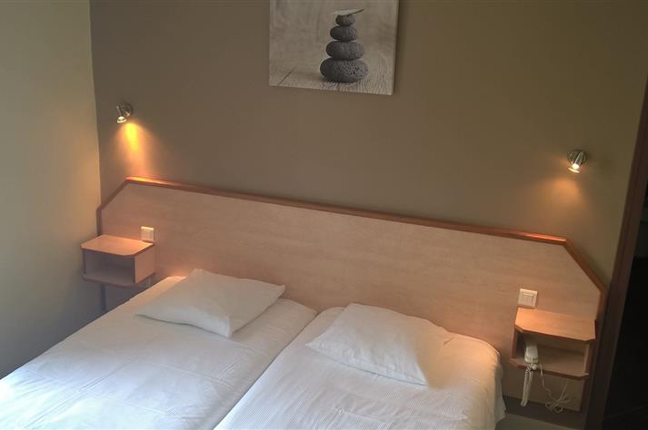 Zwei Einzelbettszimmer mit Meeresblick hotel Belle-Vue Fouesnant